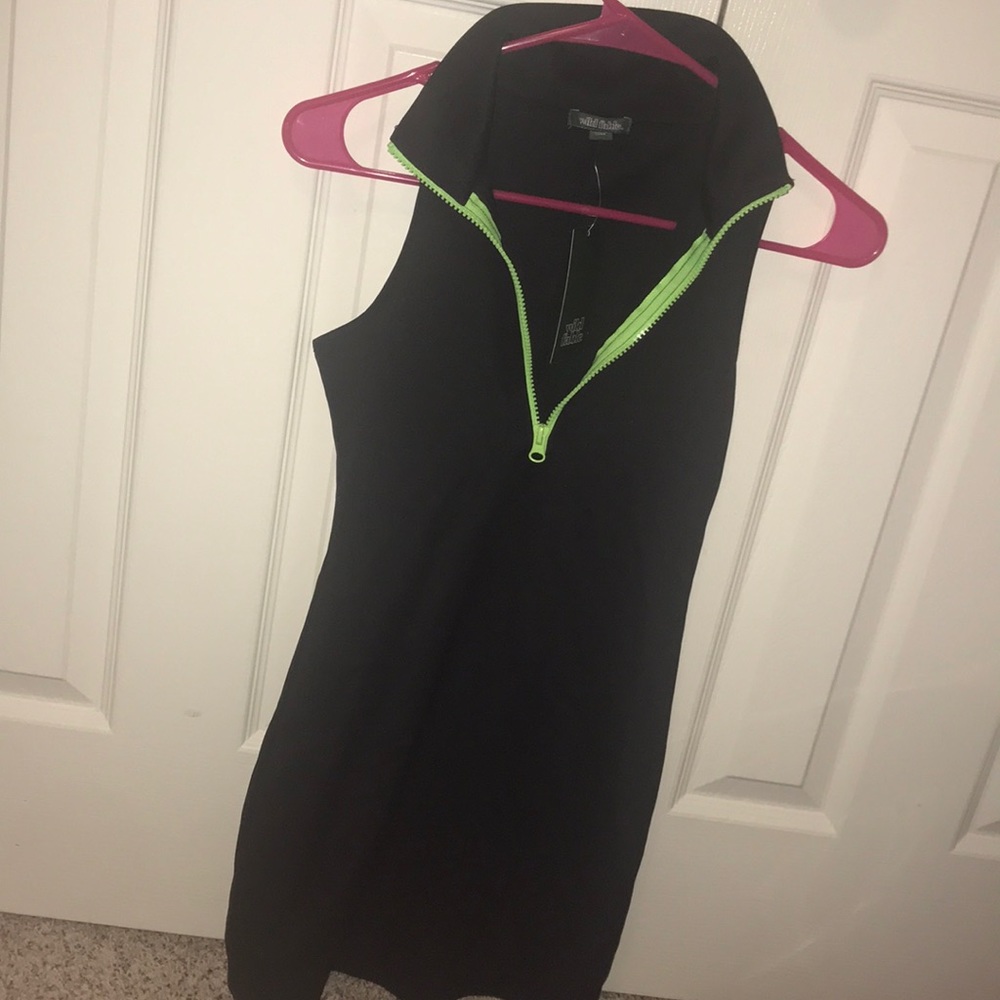Women's Sleeveless Collared Zip Front Knit Dress